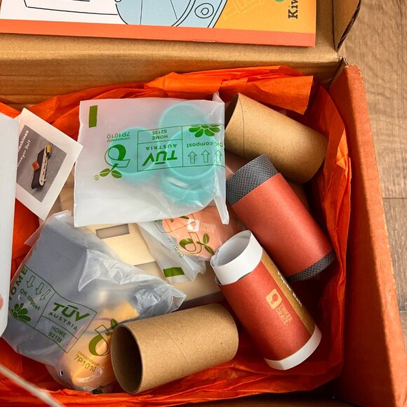 NEW KiwiCo Conveyor Belt Tinker STEAM Crate age 9+ - Picture 3 of 8